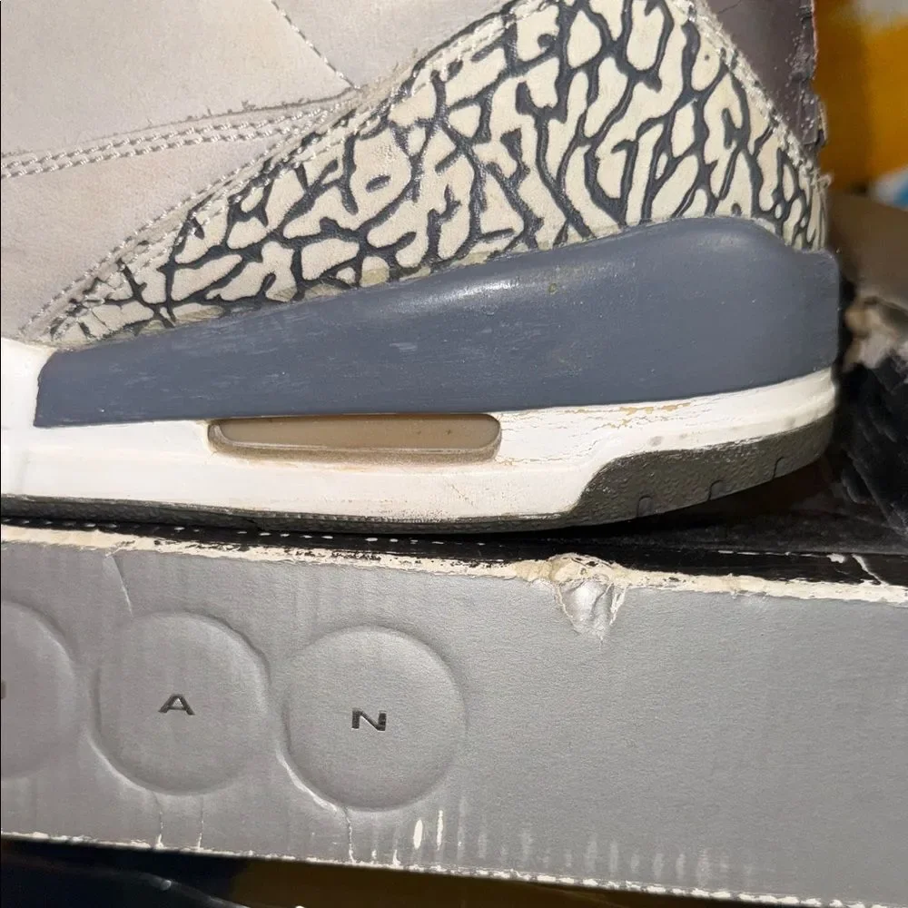Air Jordan 3 Cool Gray Sneakers White - Picture 4 of 16